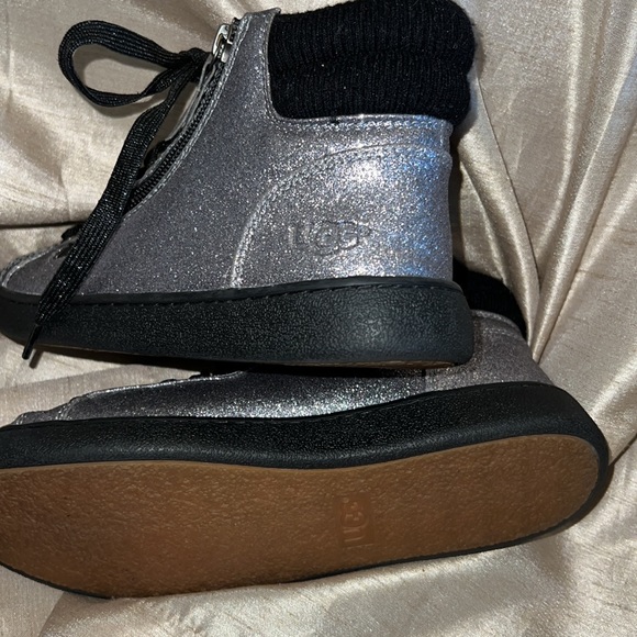 UGG olive gunmetal glitter sneakers shoes - Picture 5 of 8